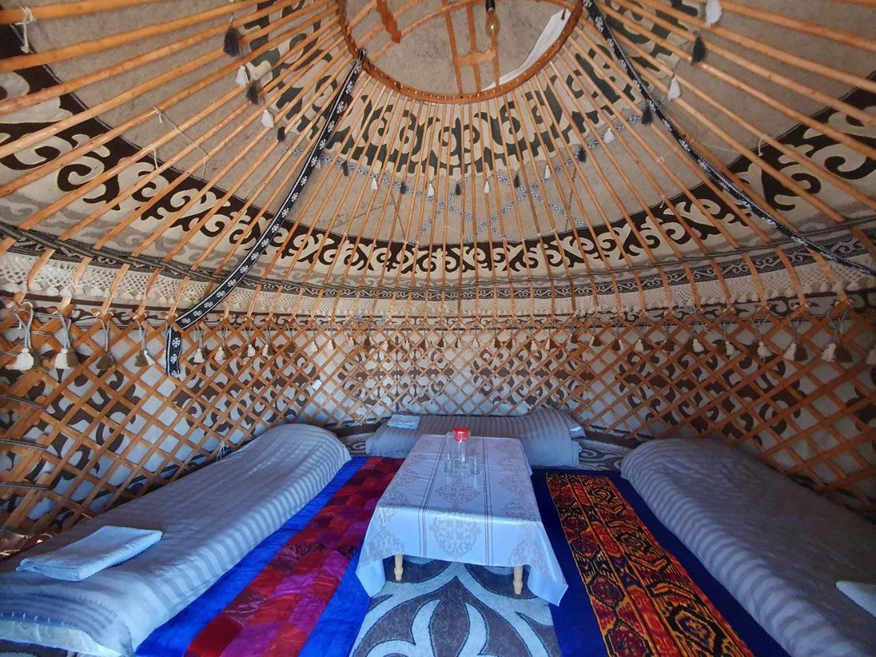 Agat Yurt Camp Bed & Breakfast Kaji-Say Bagian luar foto