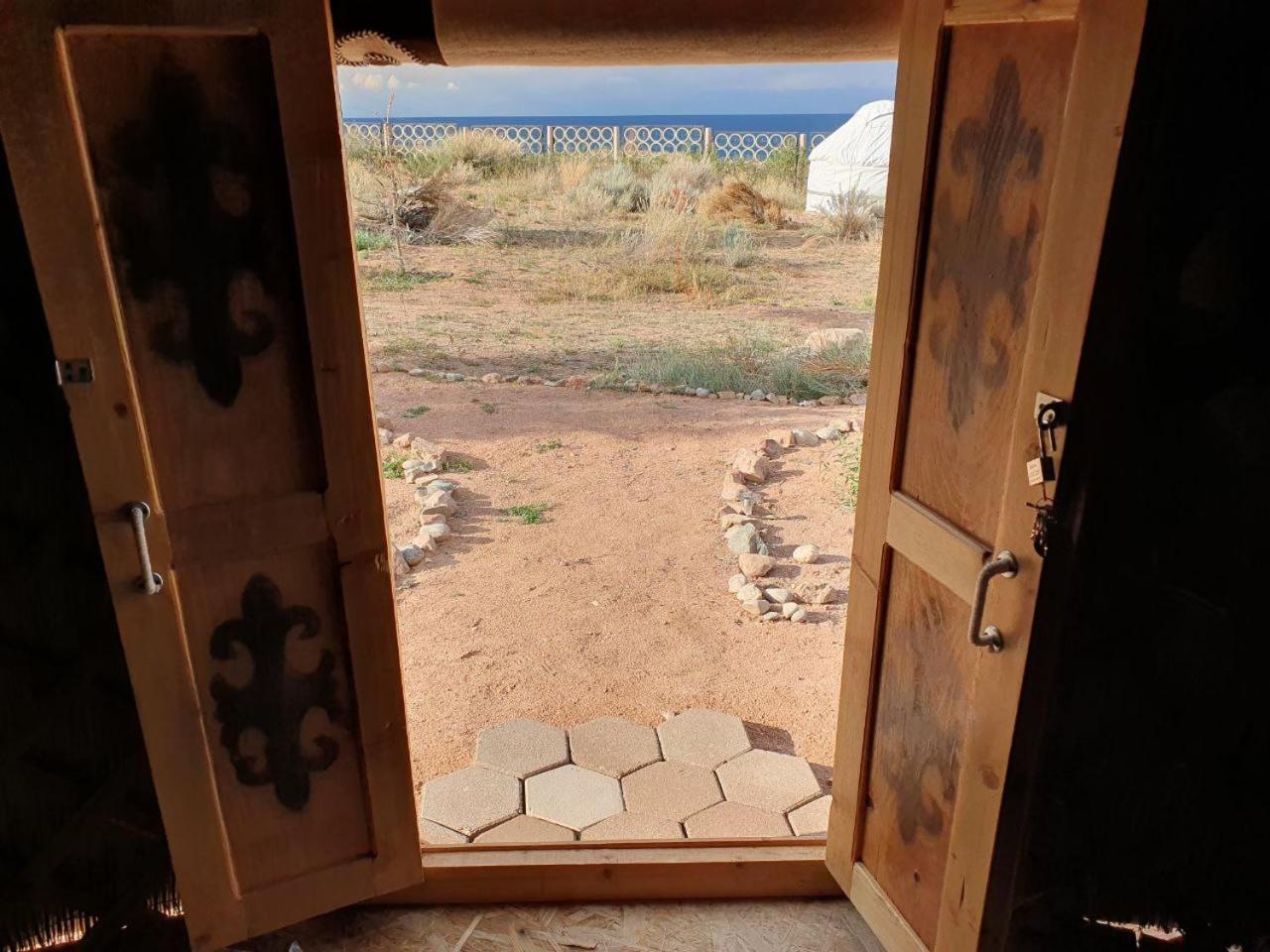 Agat Yurt Camp Bed & Breakfast Kaji-Say Bagian luar foto