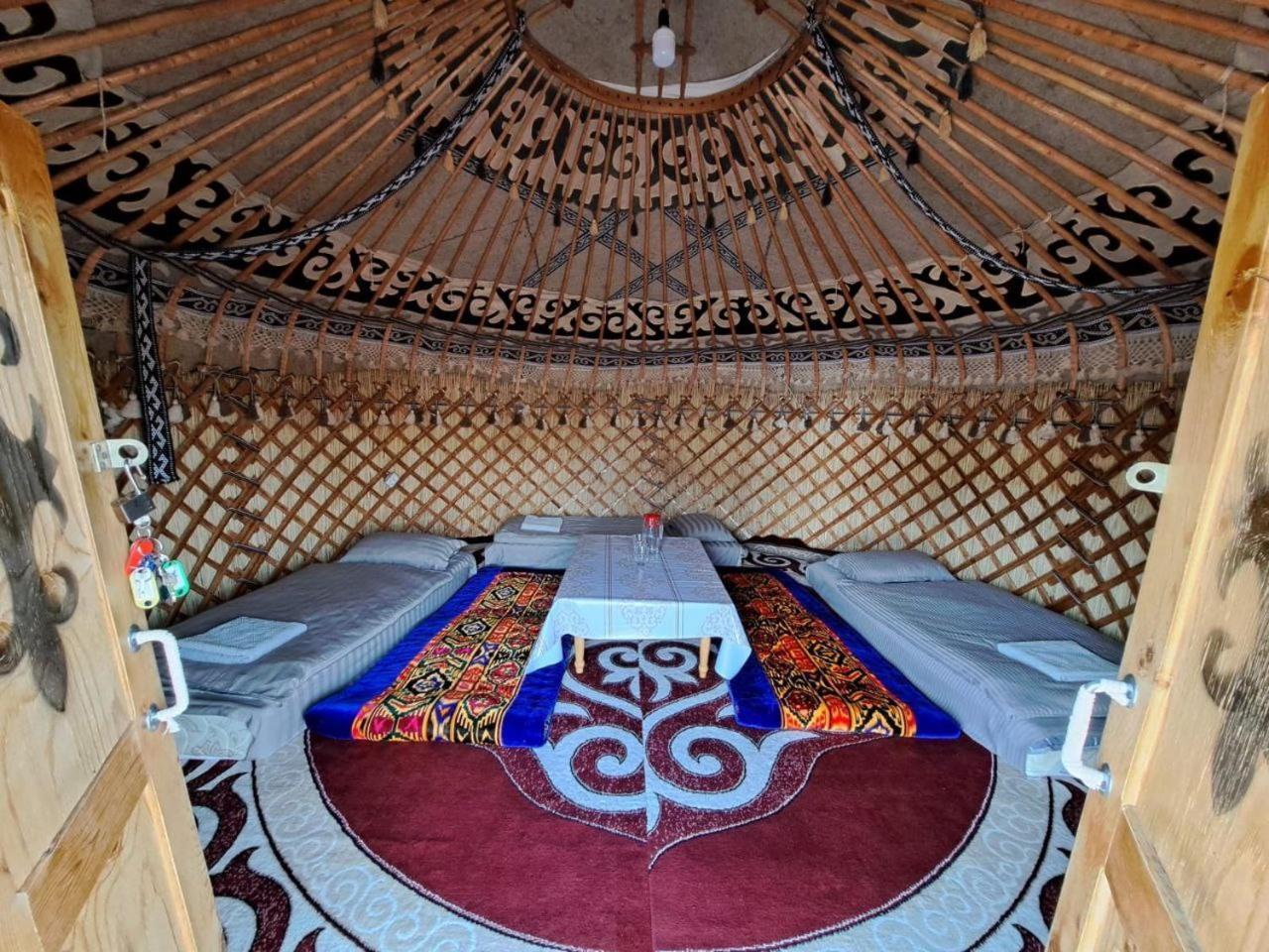 Agat Yurt Camp Bed & Breakfast Kaji-Say Bagian luar foto