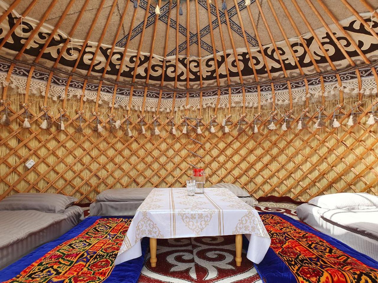 Agat Yurt Camp Bed & Breakfast Kaji-Say Bagian luar foto